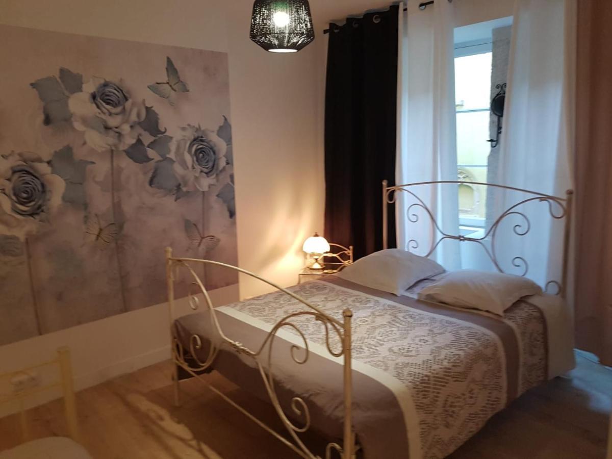 Fenetre Sur Cour Du Docteur Privey - Secure Park Bike - Voie Bleue Hotel Tournus Luaran gambar
