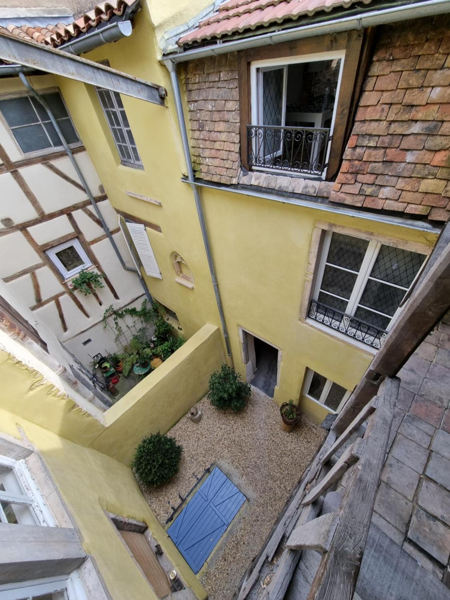 Fenetre Sur Cour Du Docteur Privey - Secure Park Bike - Voie Bleue Hotel Tournus Luaran gambar